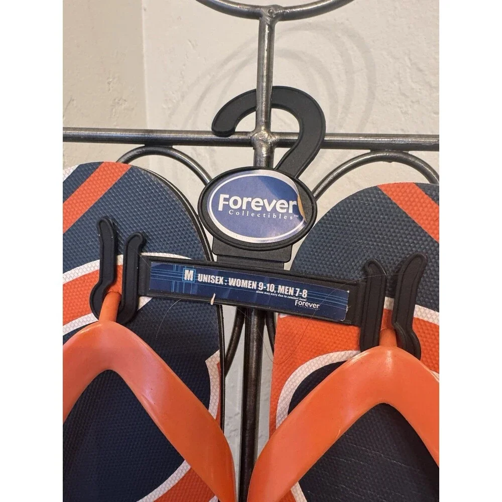 Chicago Bears NFL Flip Flops NWT Forever Collectibles Size M Unisex
